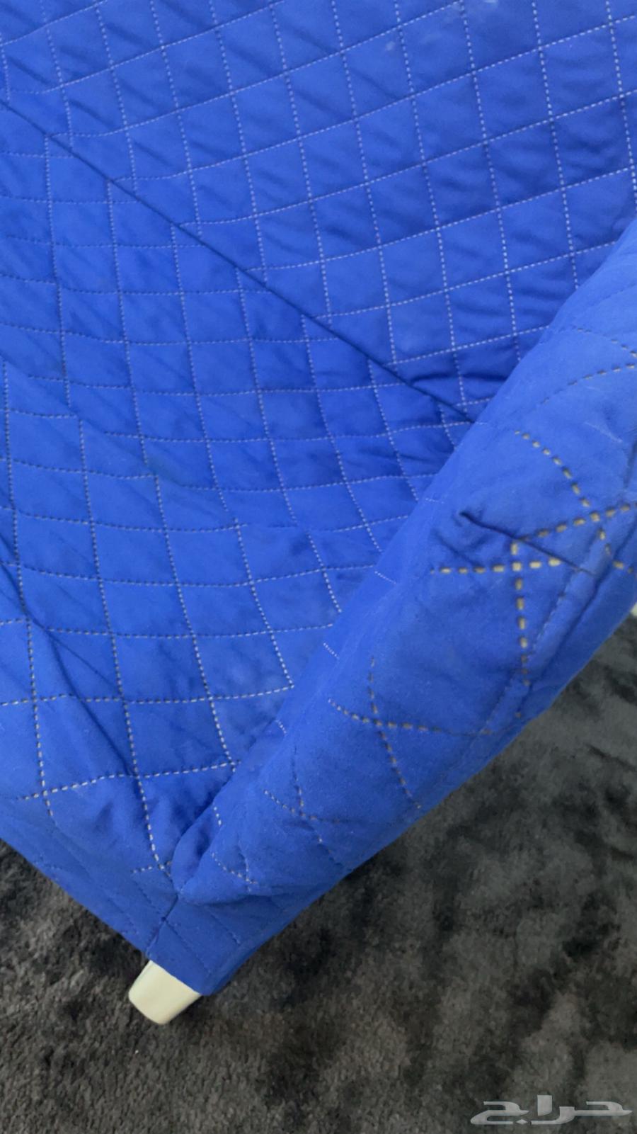 كنبة ايكيا للبيع بحاله ممتازه بسعر 300 ريال64514362458753111