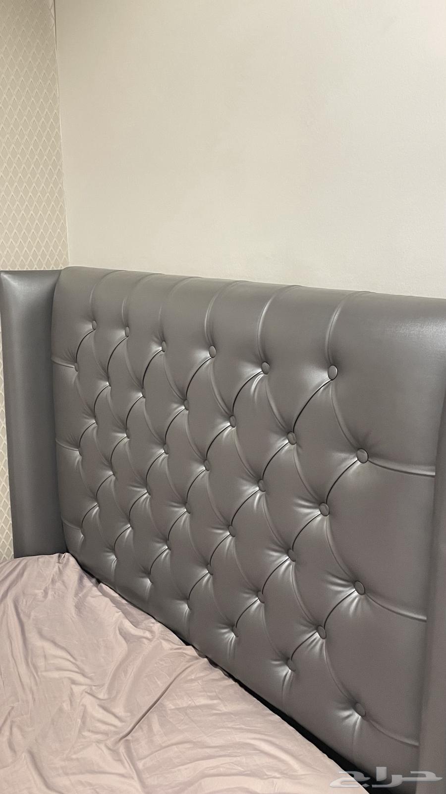 سرير نفر ونص شبه جديد (140 200)64515416934915110