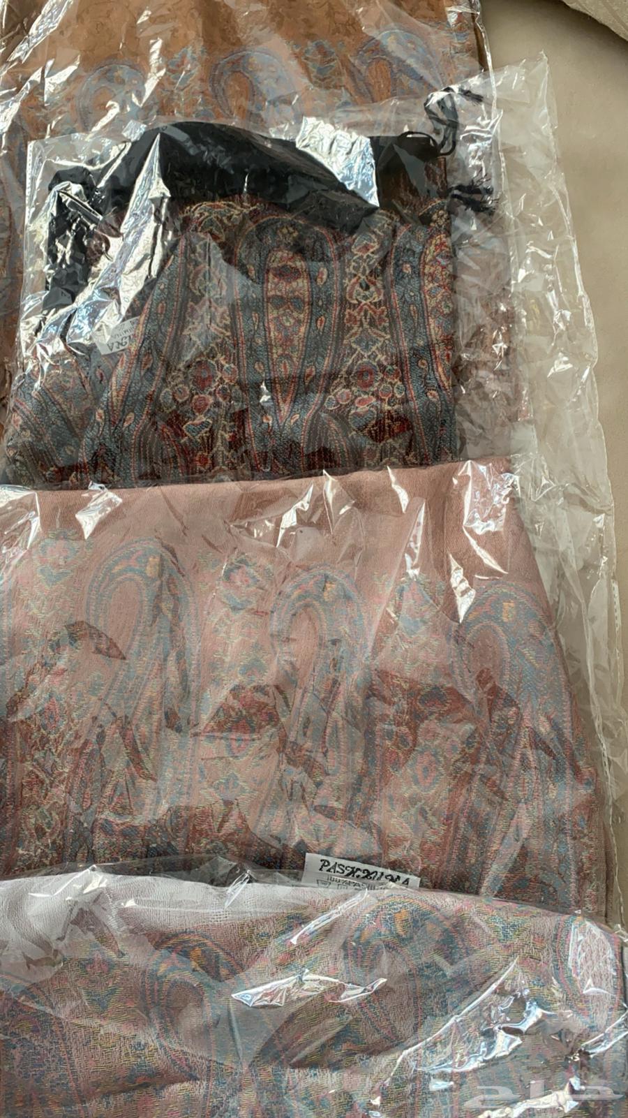 شالات كشميري  وادلال لون فضي  واباريق ستيل شبه جديده64512832363523111