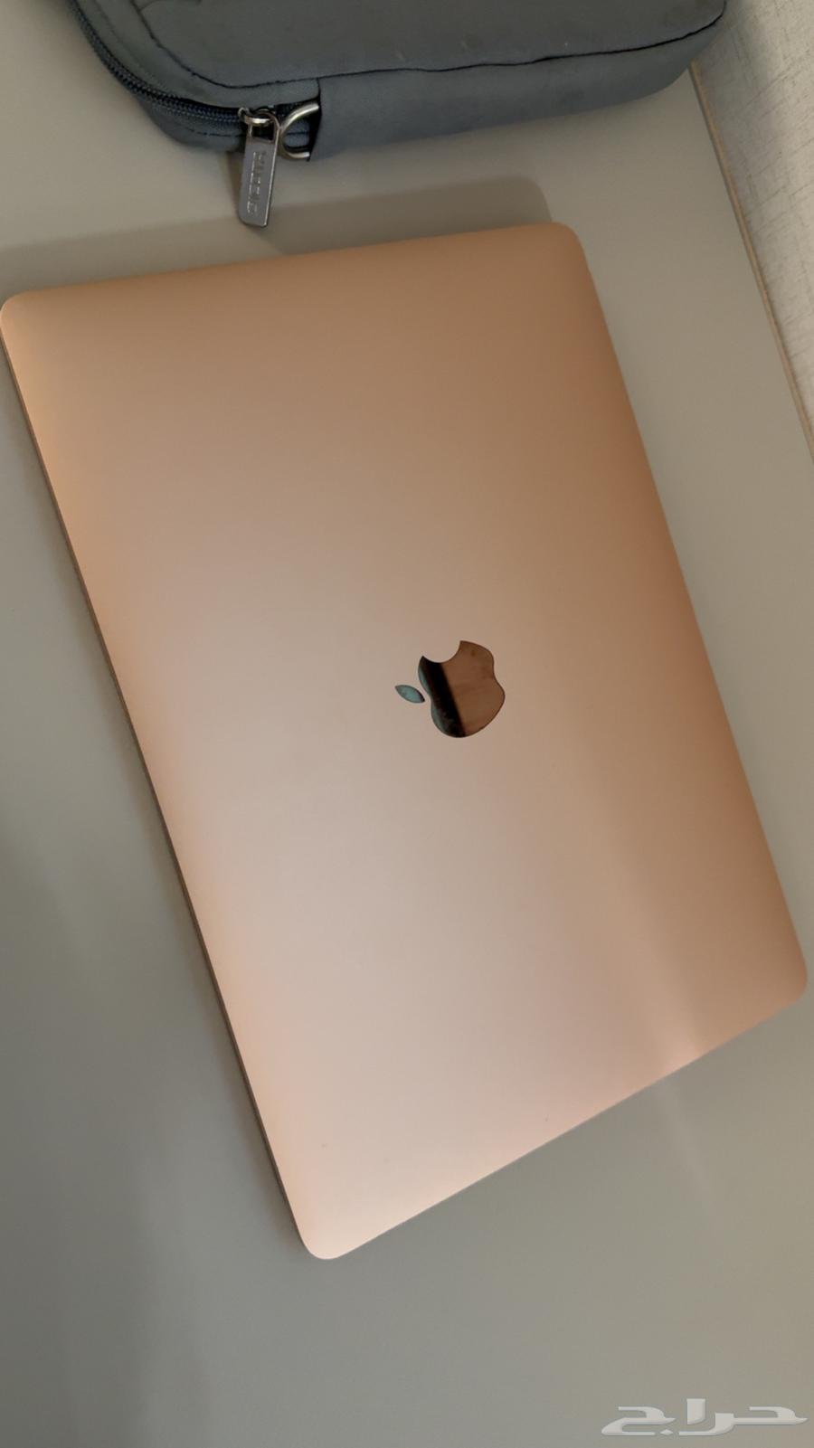 لابتوب ماك استخدام اقل من سنه جديد   فقط خدشة بسيطه فالشاشه64515346803841110