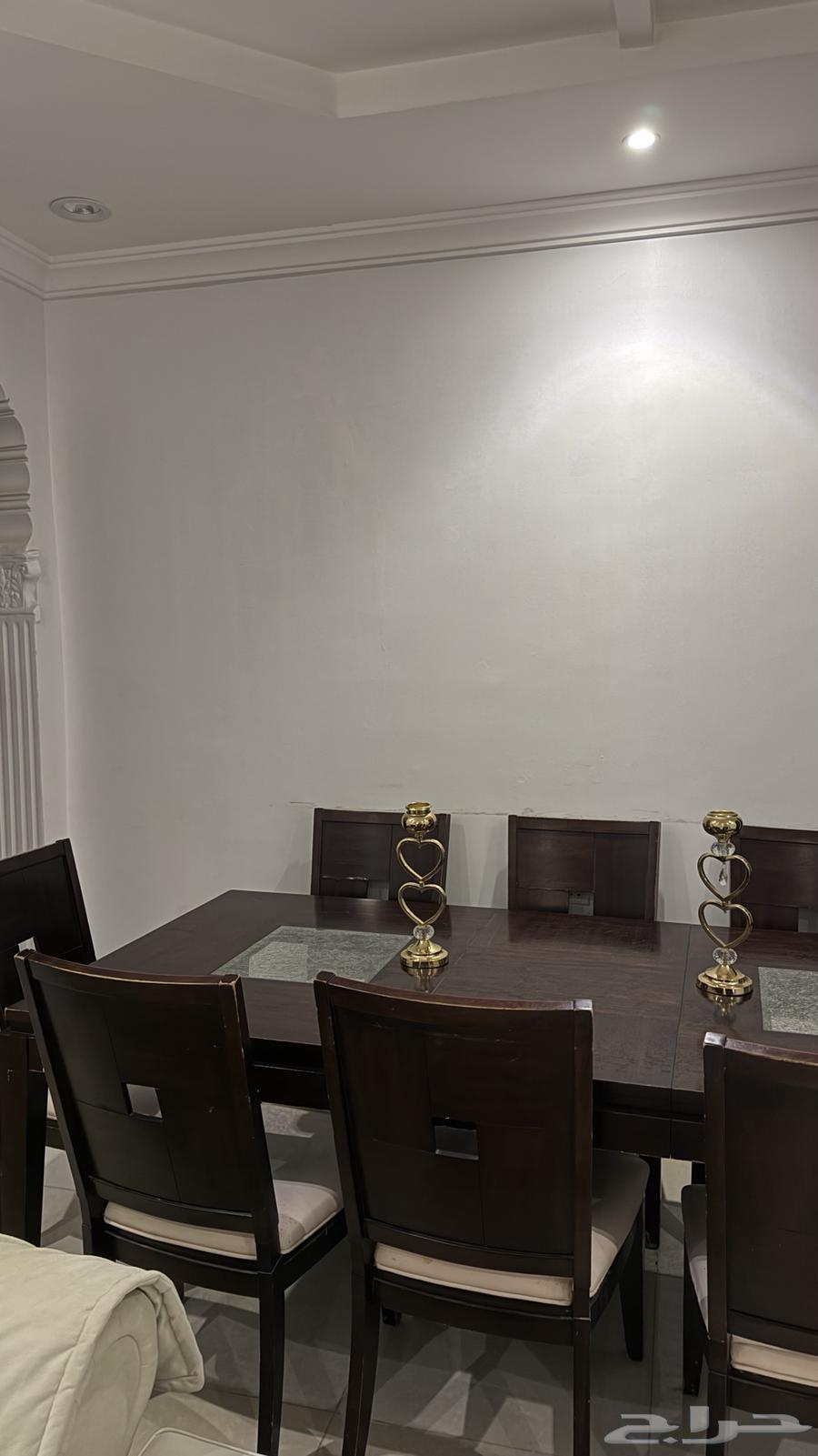 عفش للبيع طاولة سفرة وملحقاتها وجهاز جري64514969430913111