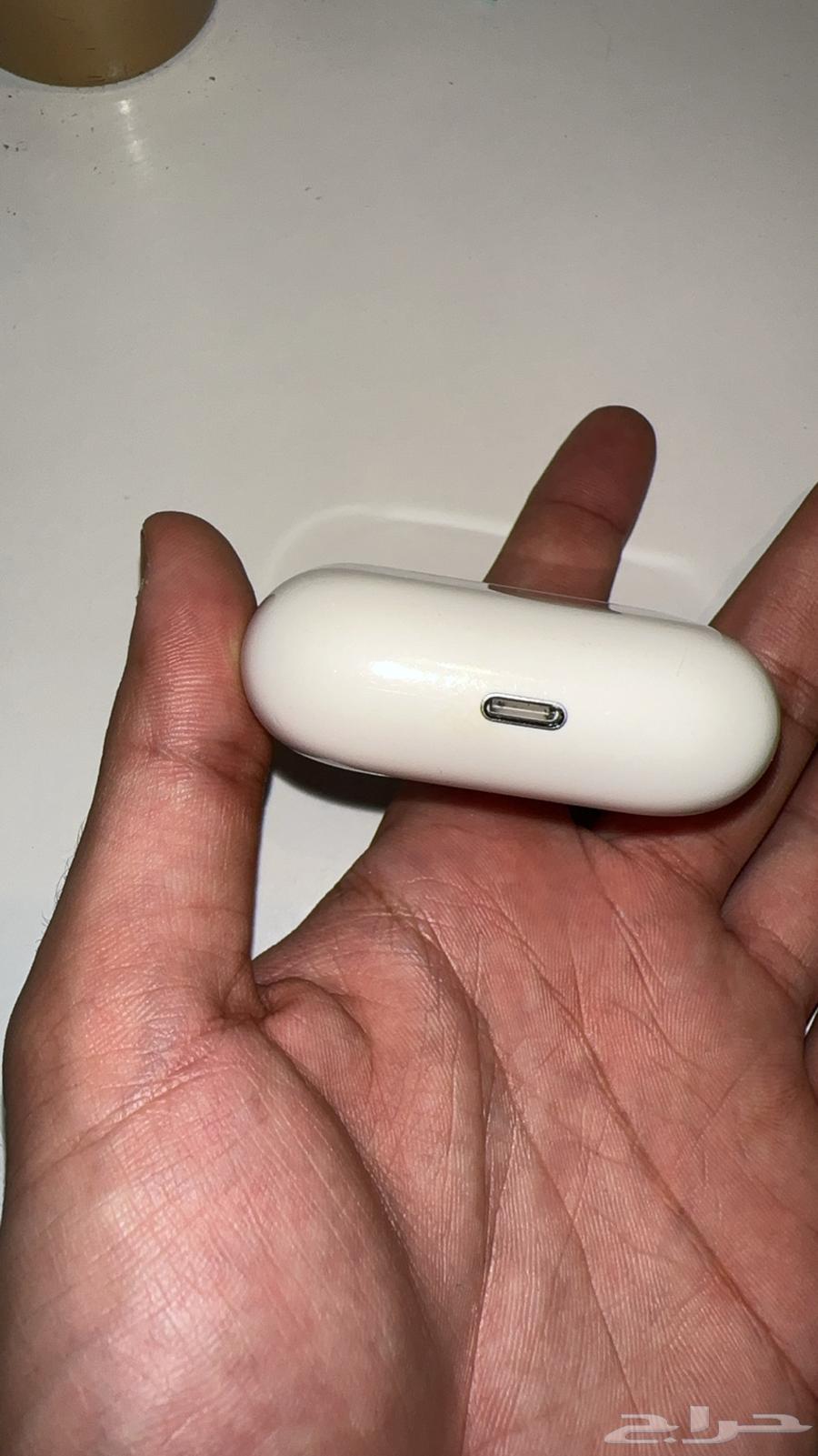 للبيع سماعه ايربودز الاصليه64510972579330114