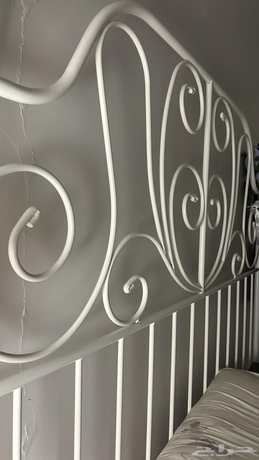 سرير إيكيا نظيف للبيع64511451075969110