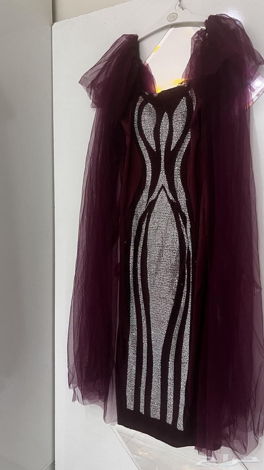 فستان للبيع شبه جديد استخدم مره واحده64516510935041110