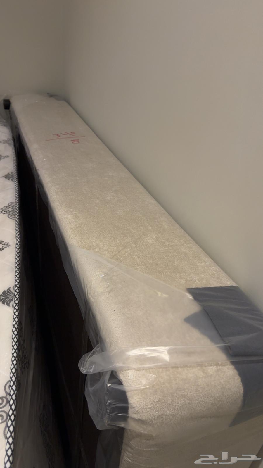 سرير جديد ما انفك من كيسه مقاس نفر   مودرن  مرتبة64518577555585111