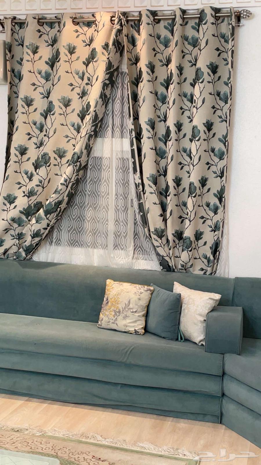 Sofa64516496520706112