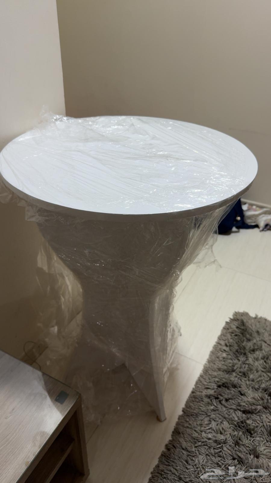 طاوله للبيع لم يتم الاستخدام64514872875137110