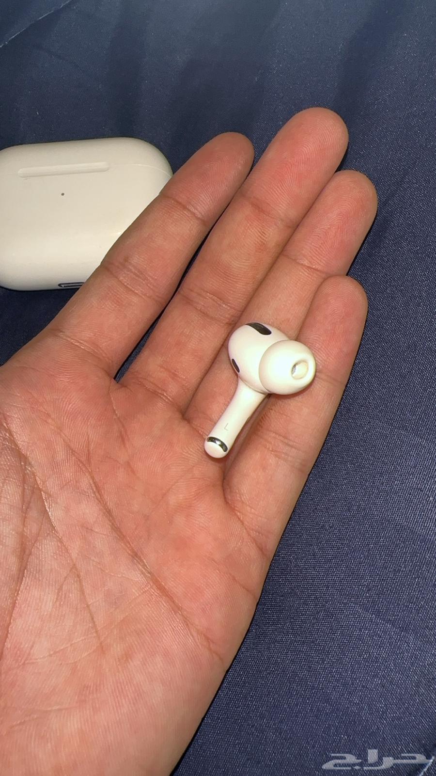 للبيع سماعه ايربودز الاصليه64510972579330110