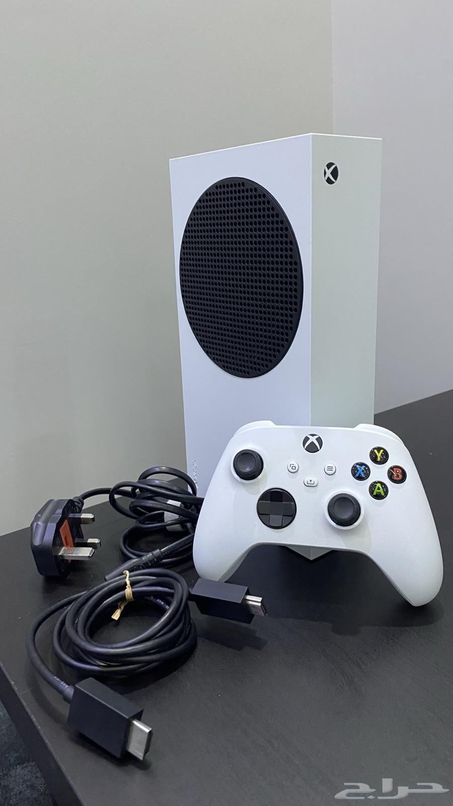 Xbox Series S console64512245830017110