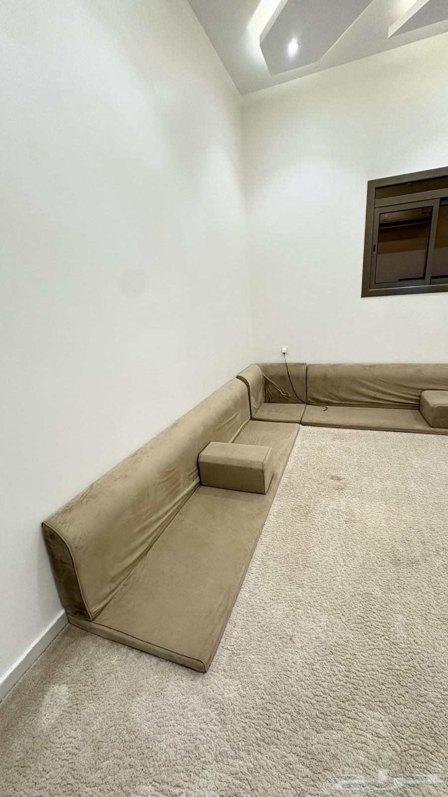 Floor session64515850022915112