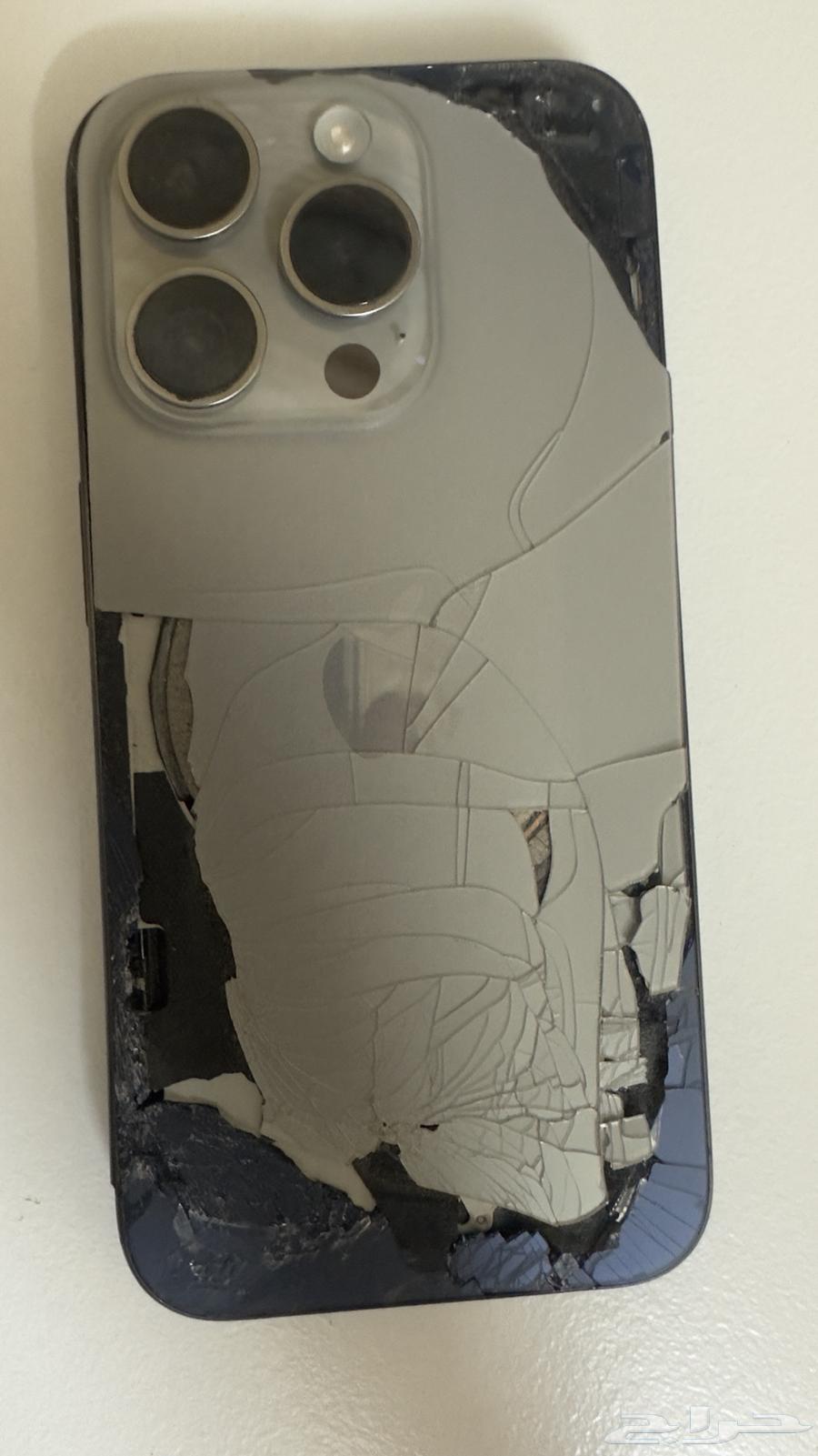 ايفون 15 برو للبيع تشليح64512538994435111