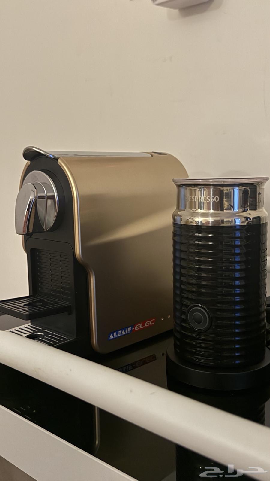 الة كوفي للكبسولات وخافقة حليب ماركة نيسبرسو جديده64518591425537112