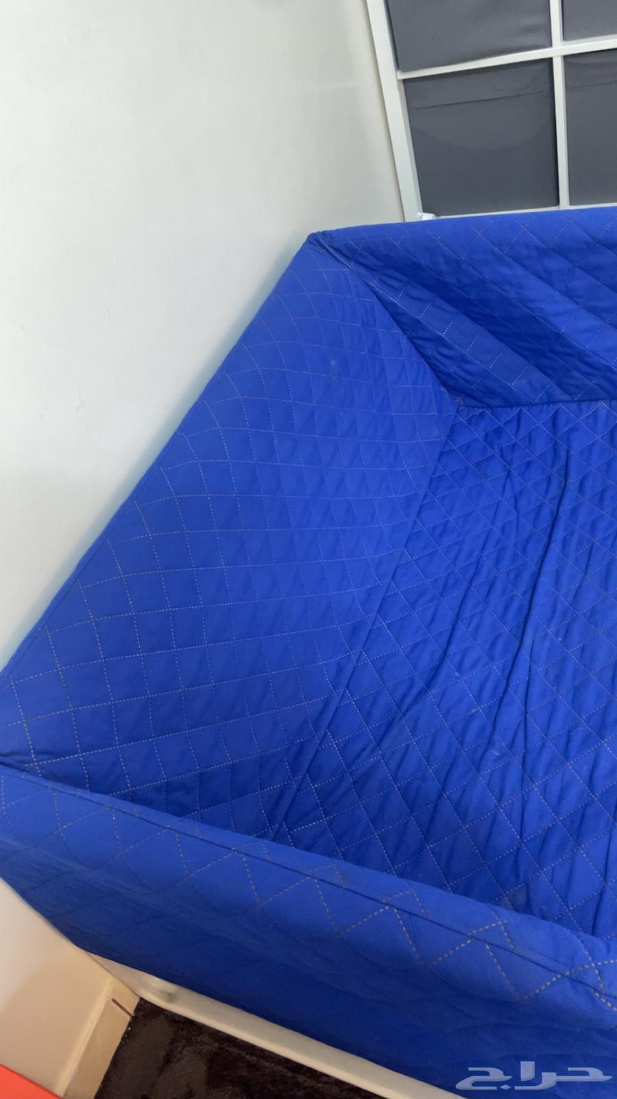 كنبة ايكيا للبيع بحاله ممتازه بسعر 300 ريال64514362458753110