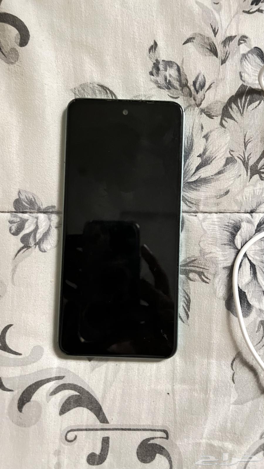 جوال 128 قيقا و ساعه هووي64513229646465111