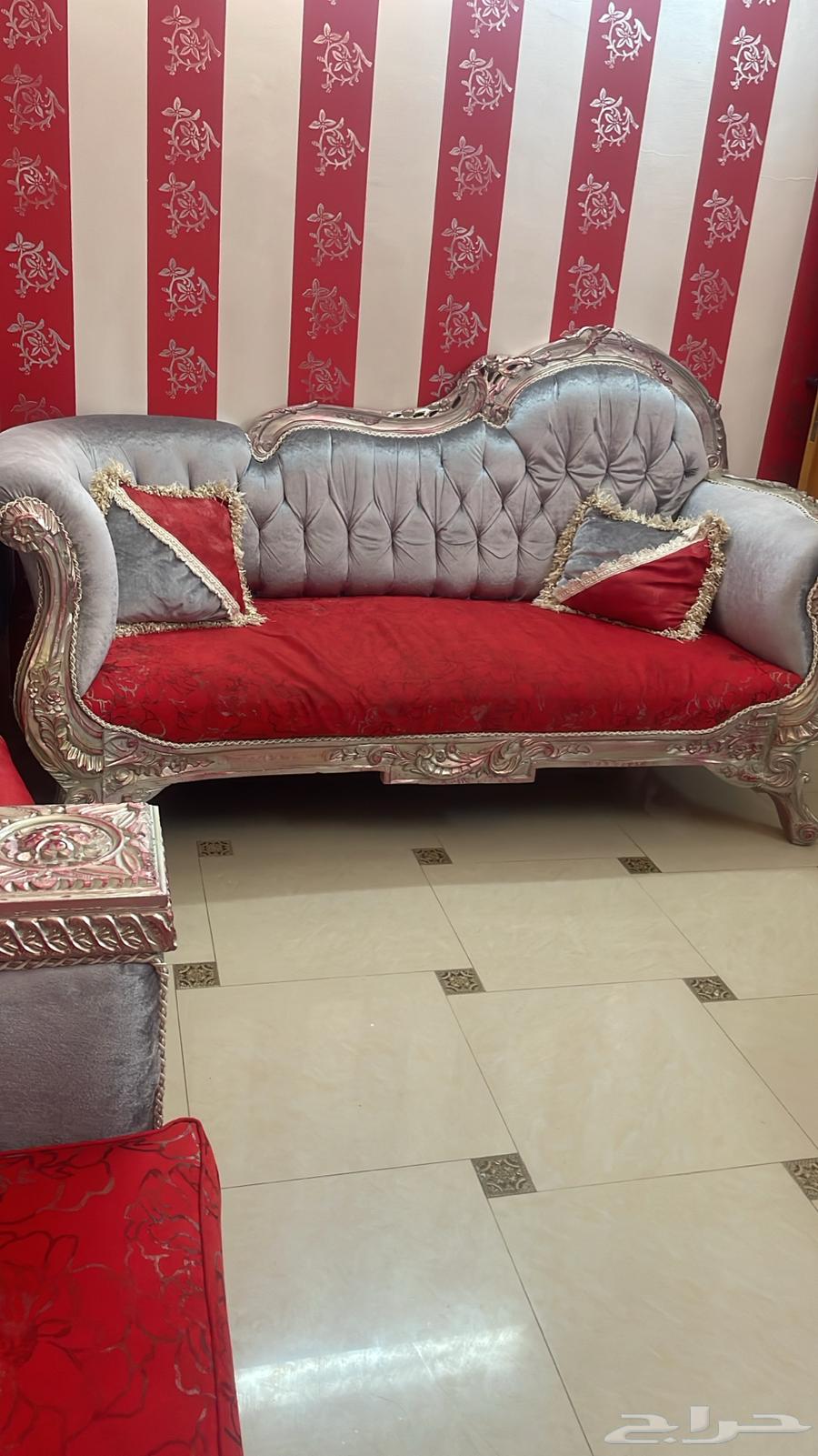 كنب 9 قطع مع كامل الملحقات للبيع64515653994242111