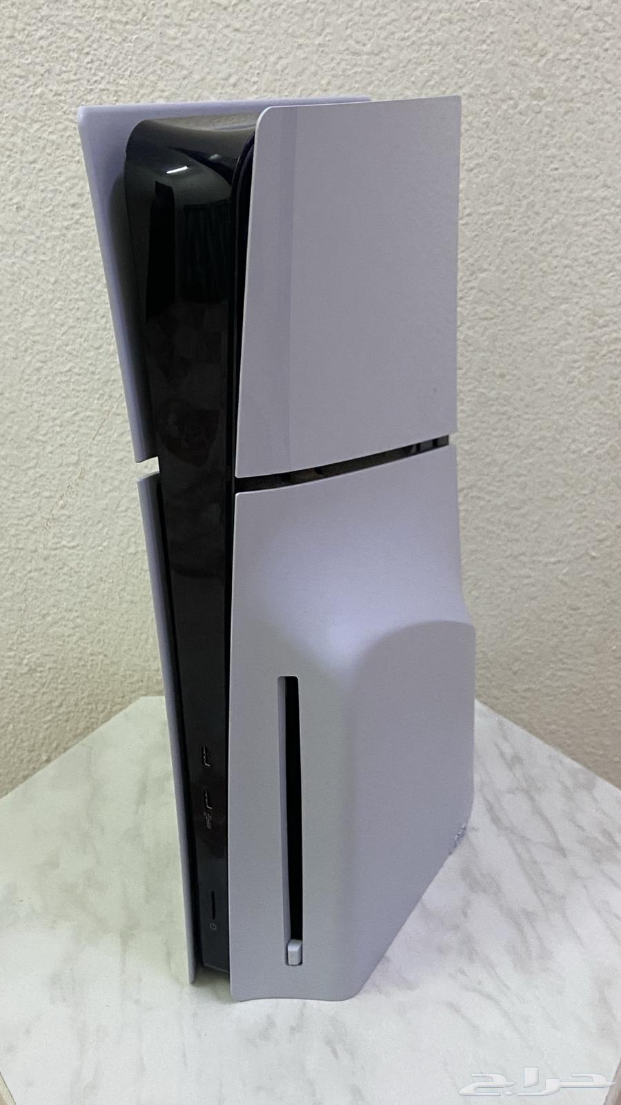 بلايستيشن 5 سليم نضيف اخو جديد معه ضمان64518229105922110