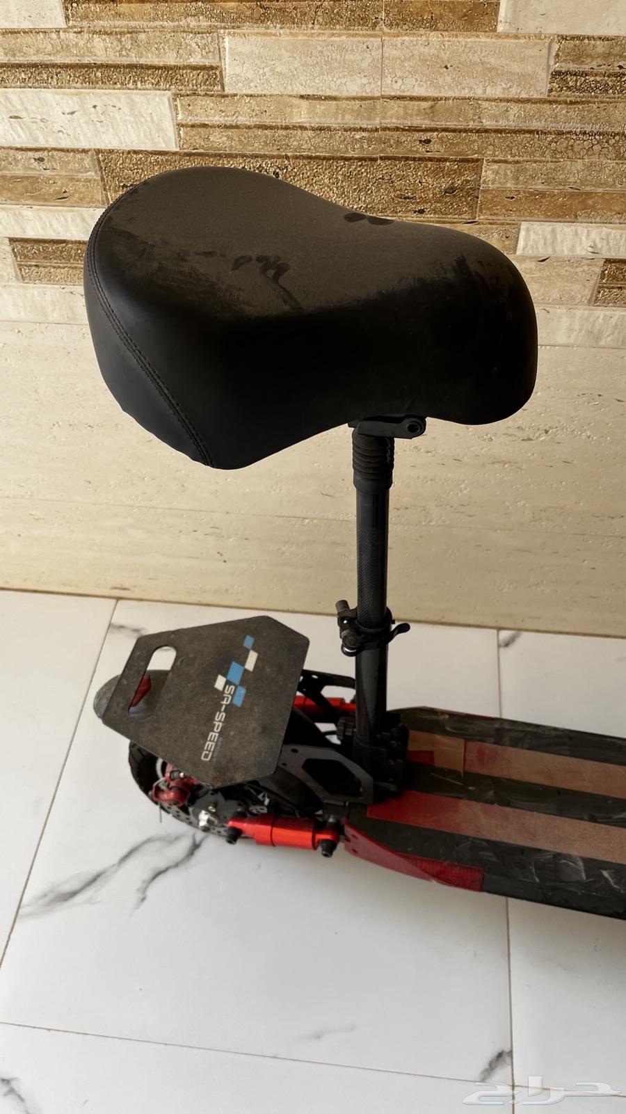 Monster scooter 3 speeds maximum speed 99 didn't last with me for two months64514789517699113