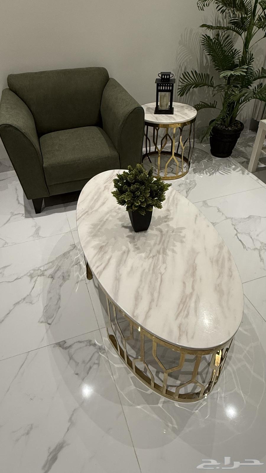 3 marble coffee tables and 3 wooden side tables64467634429954111