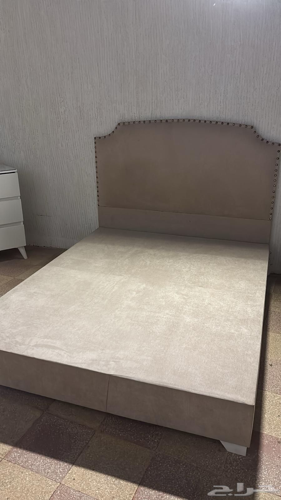 سرير نوم نفرين - علاقة ملابس64517917451777110