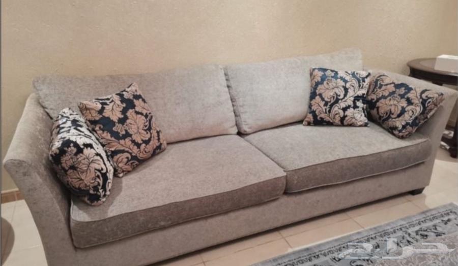 طقم كنب مكون من 3 قطع بحاله ممتازه64511325683459112