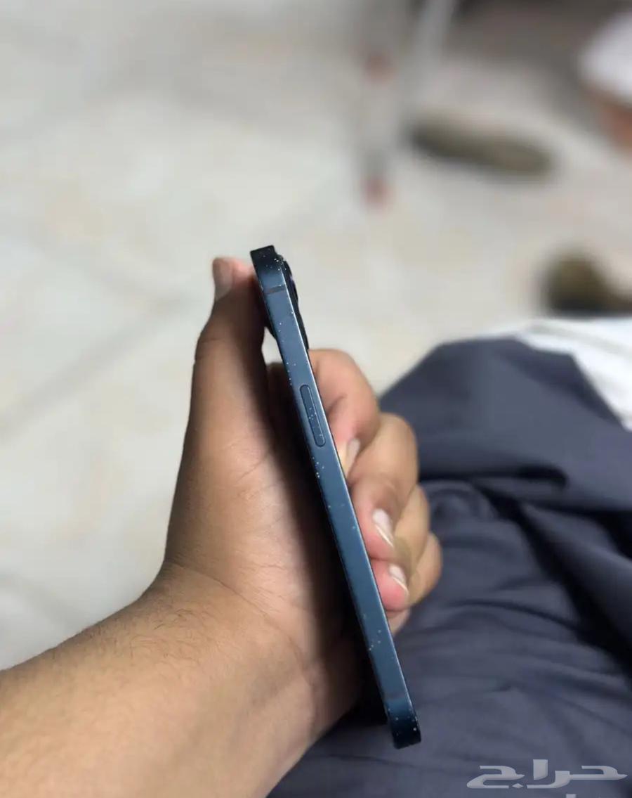 iPhone 1364510944450818112