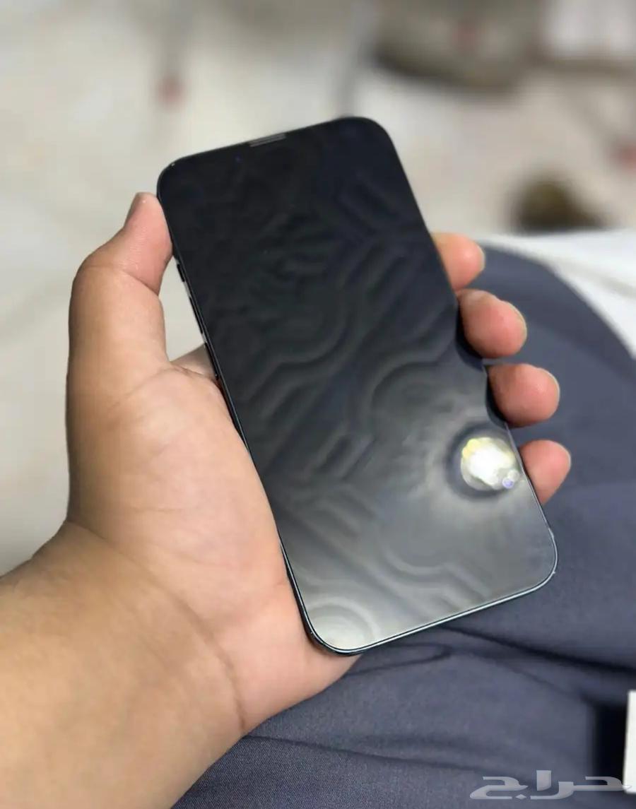 iPhone 1364510944450818111