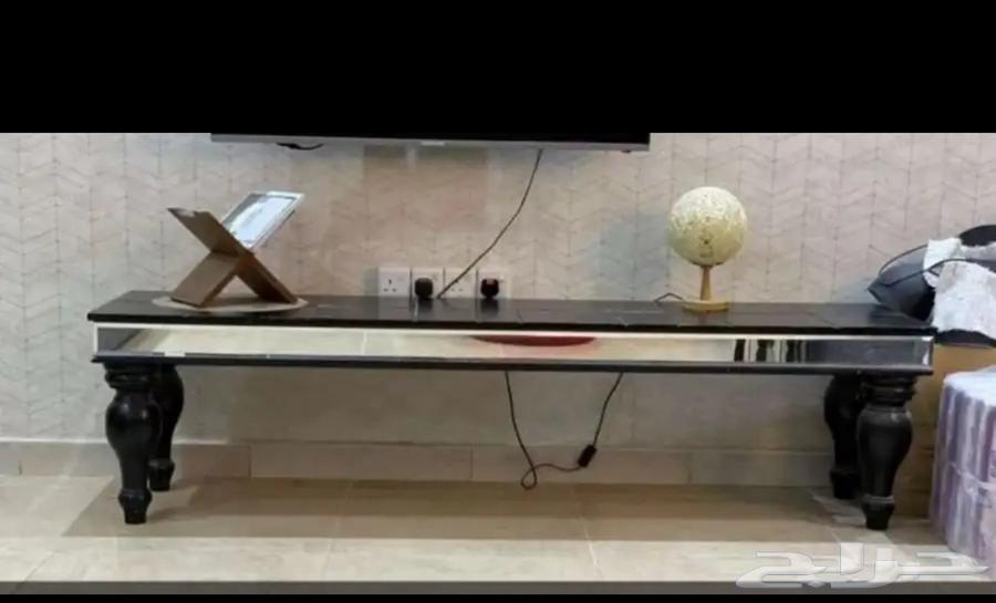 طاولة شاشة للبيع المستعجل64518018515457110