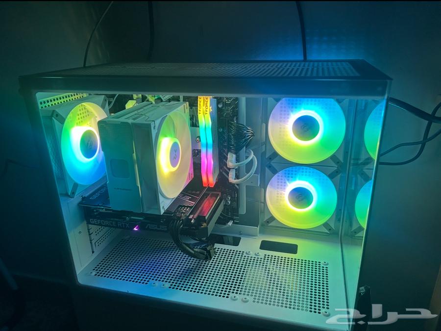 للبيع PC قيمنق احترافي مع شاشة 23.8 بوصة قيمينق64511661306881110