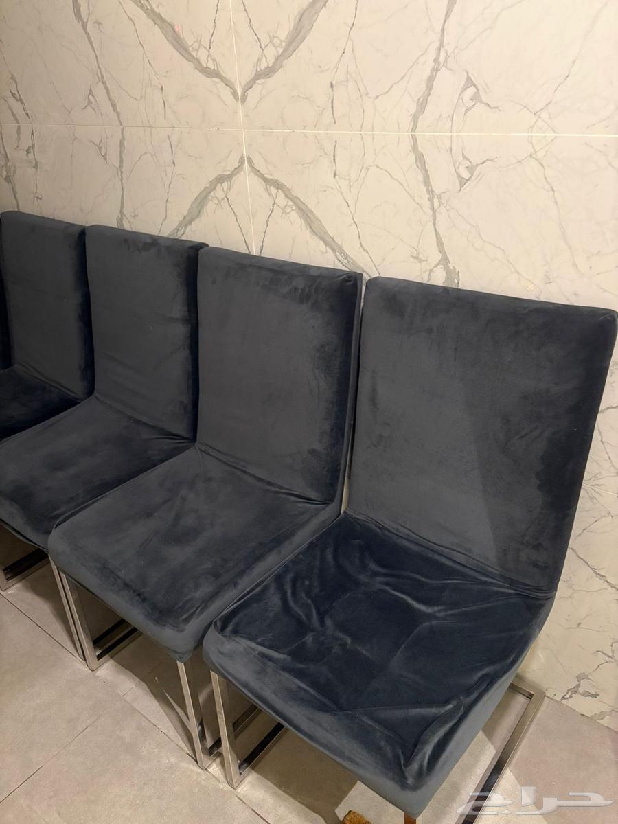 سفرة طعام زجاجية 6 كراسي بحالة جيدة من ميداس64514292684035111