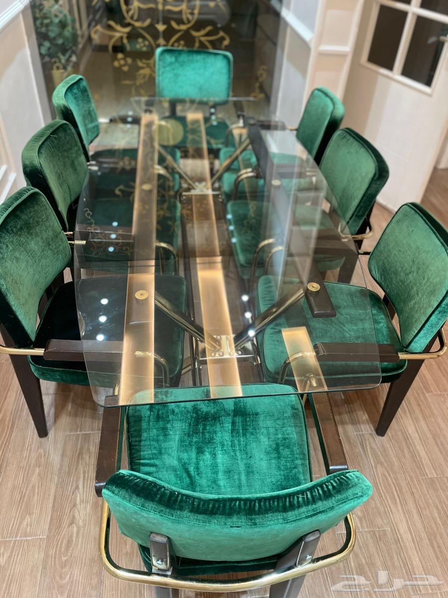 Dining table with 8 chairs64511843070466113