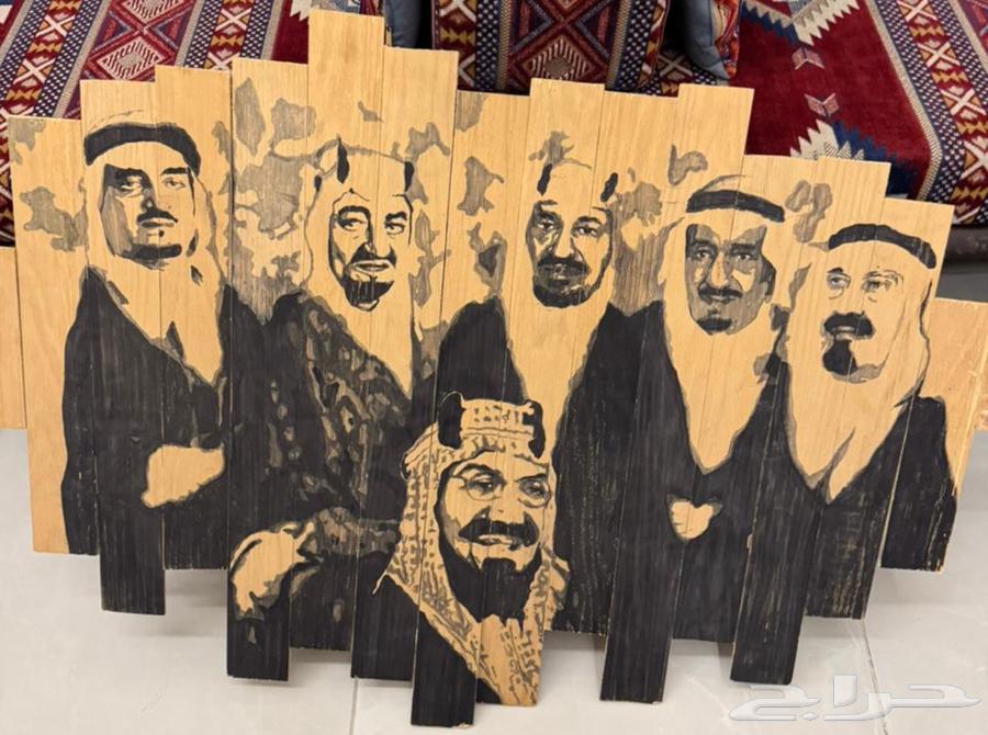 لوحة جدايه رسم فيه صور الملوك64515122594817111