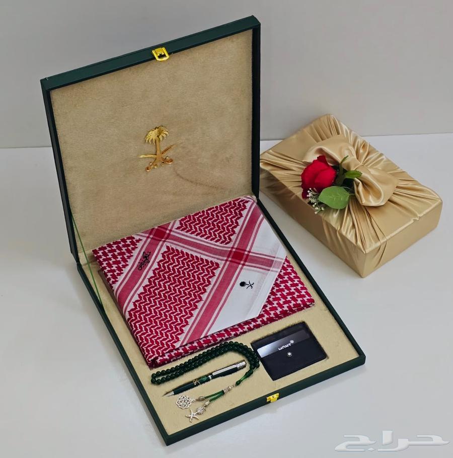 بوكس شماغ ملكي ينفع للهدايا مسبحه وقلم وبوك ماركة64513907779329111