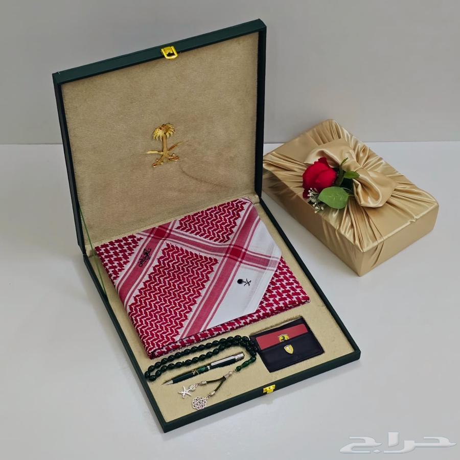 بوكس شماغ ملكي ينفع للهدايا مسبحه وقلم وبوك ماركة64513907779329110