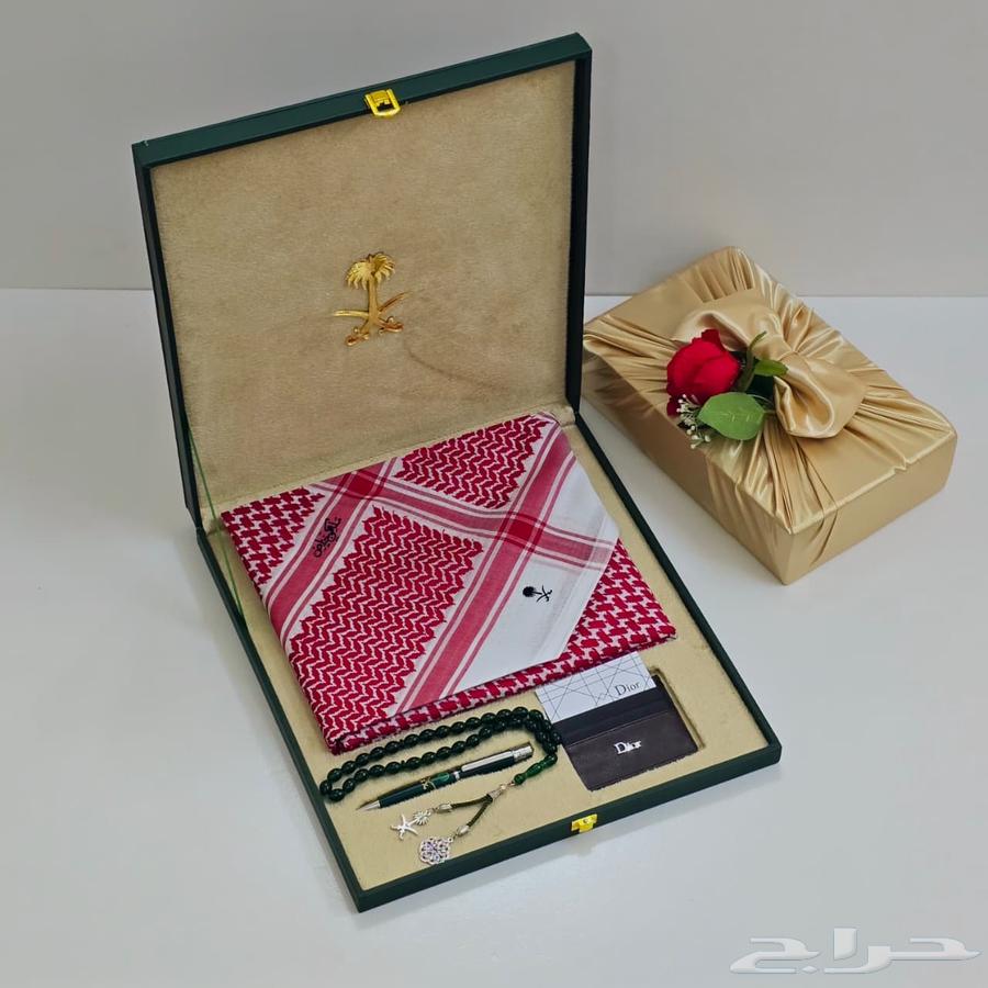 بوكس شماغ ملكي ينفع للهدايا مسبحه وقلم وبوك ماركة64513907779329113
