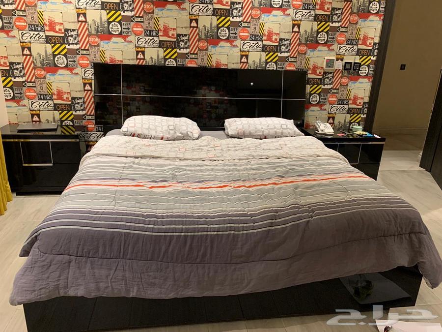 غرفة نوم مع مرتبة وتسريحة و وكمدينة للبيع64517889229057110