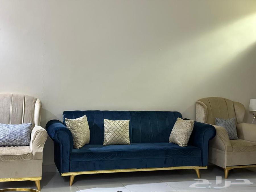 كنب صاله جديد ونظيف جدا 6في4 مع طاوله رخام وخدمه2 وستاره64517118832899112