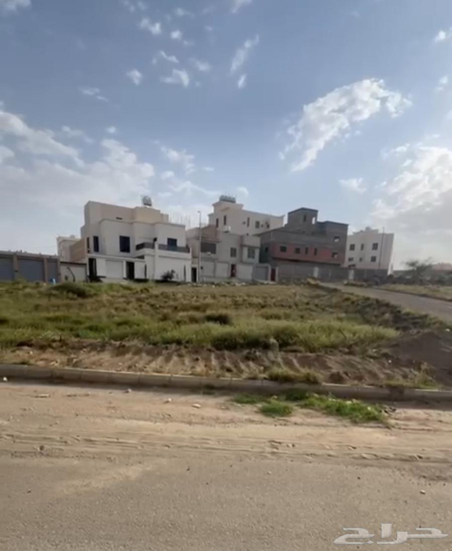 ارض للبيع