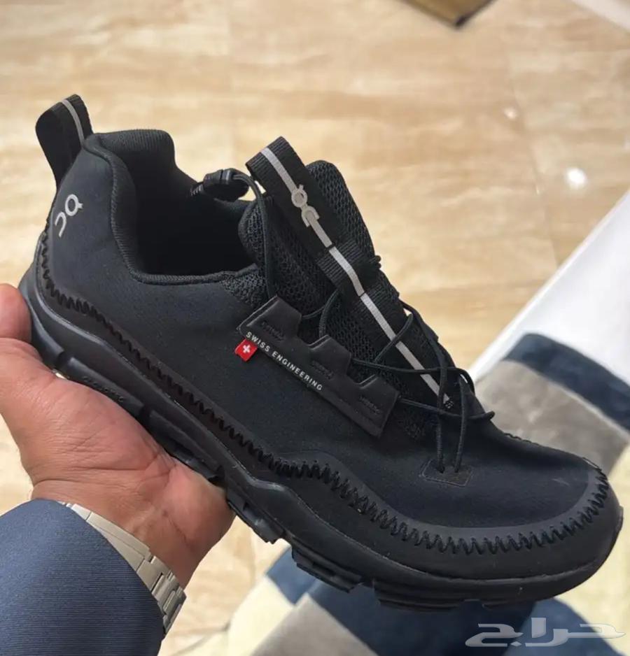 On Running shoes64512691939586112