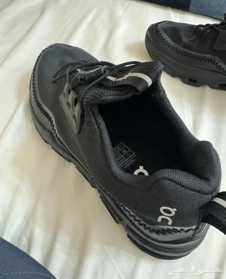 On Running shoes64512691939586113