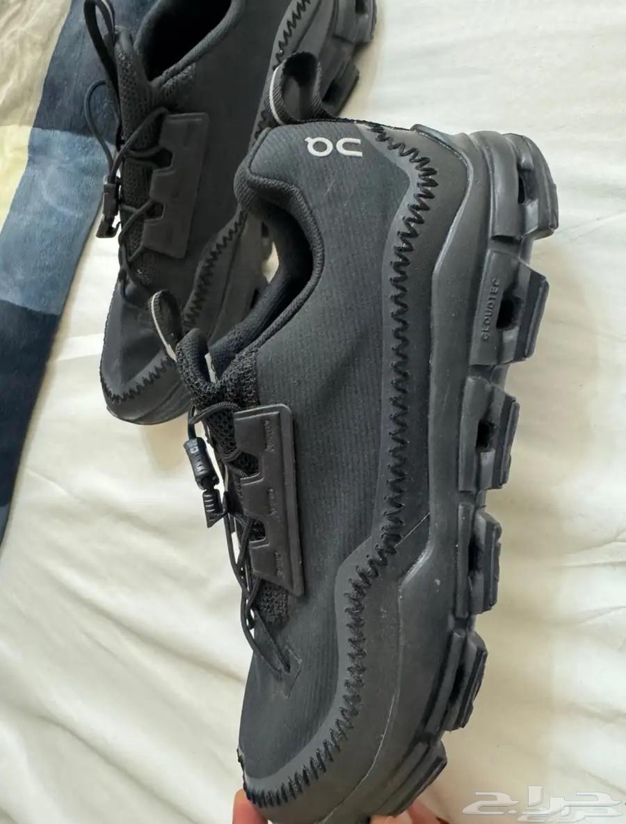 On Running shoes64512691939586114