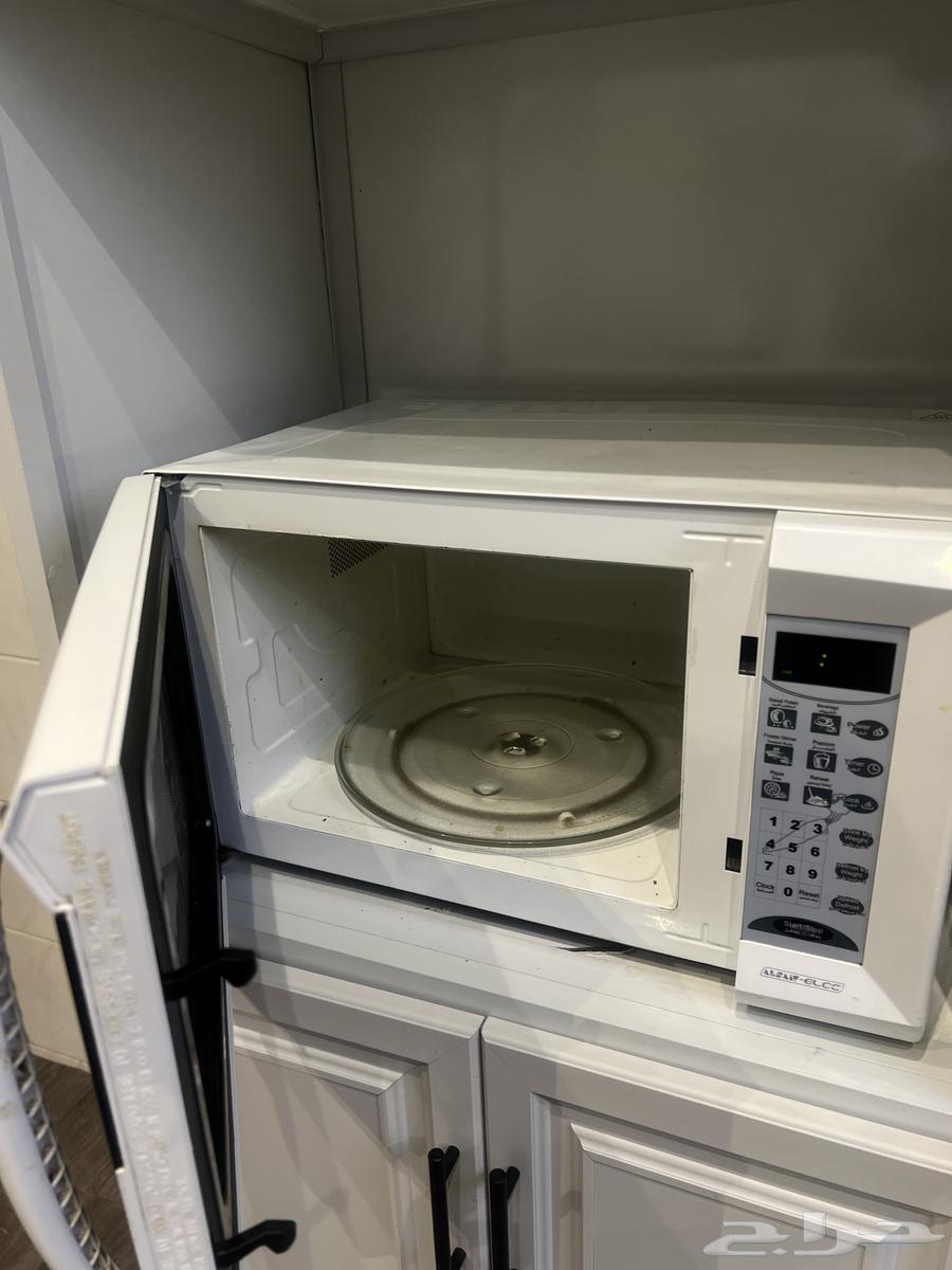 Kettle and microwave for sale, 100% functional64511647287425112