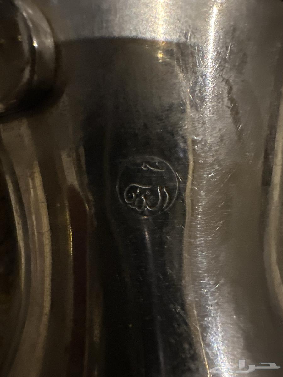 Two sealed small-sized Raslan teapots64511099893891114