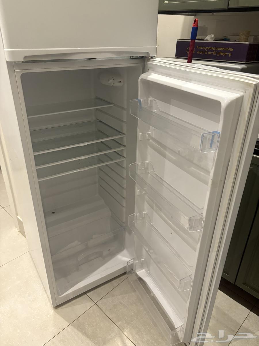 ثلاجه نظيفه السوم عليها70064517903245953110