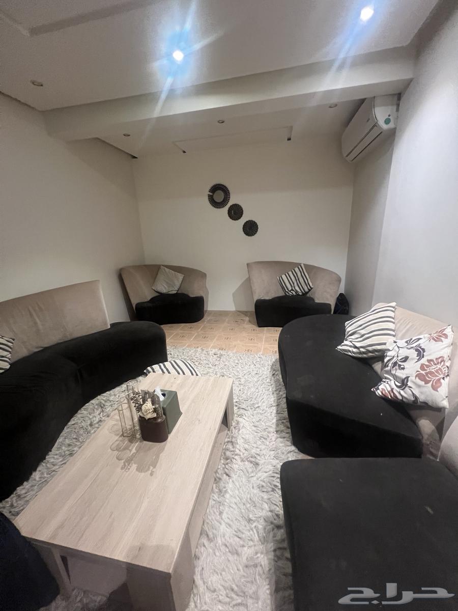 A set from Demos64511940022915110