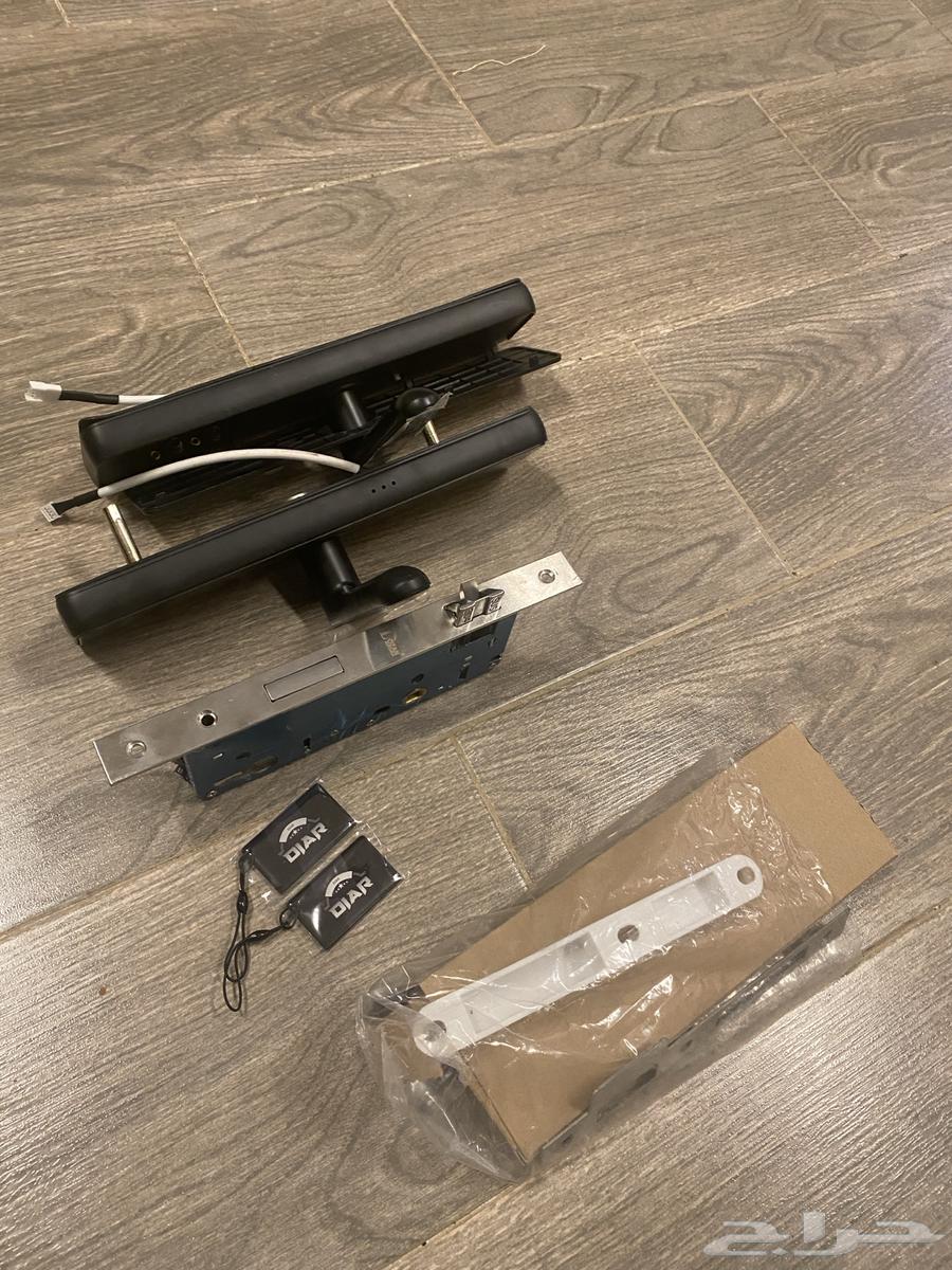 Self-access lock64516611044995112