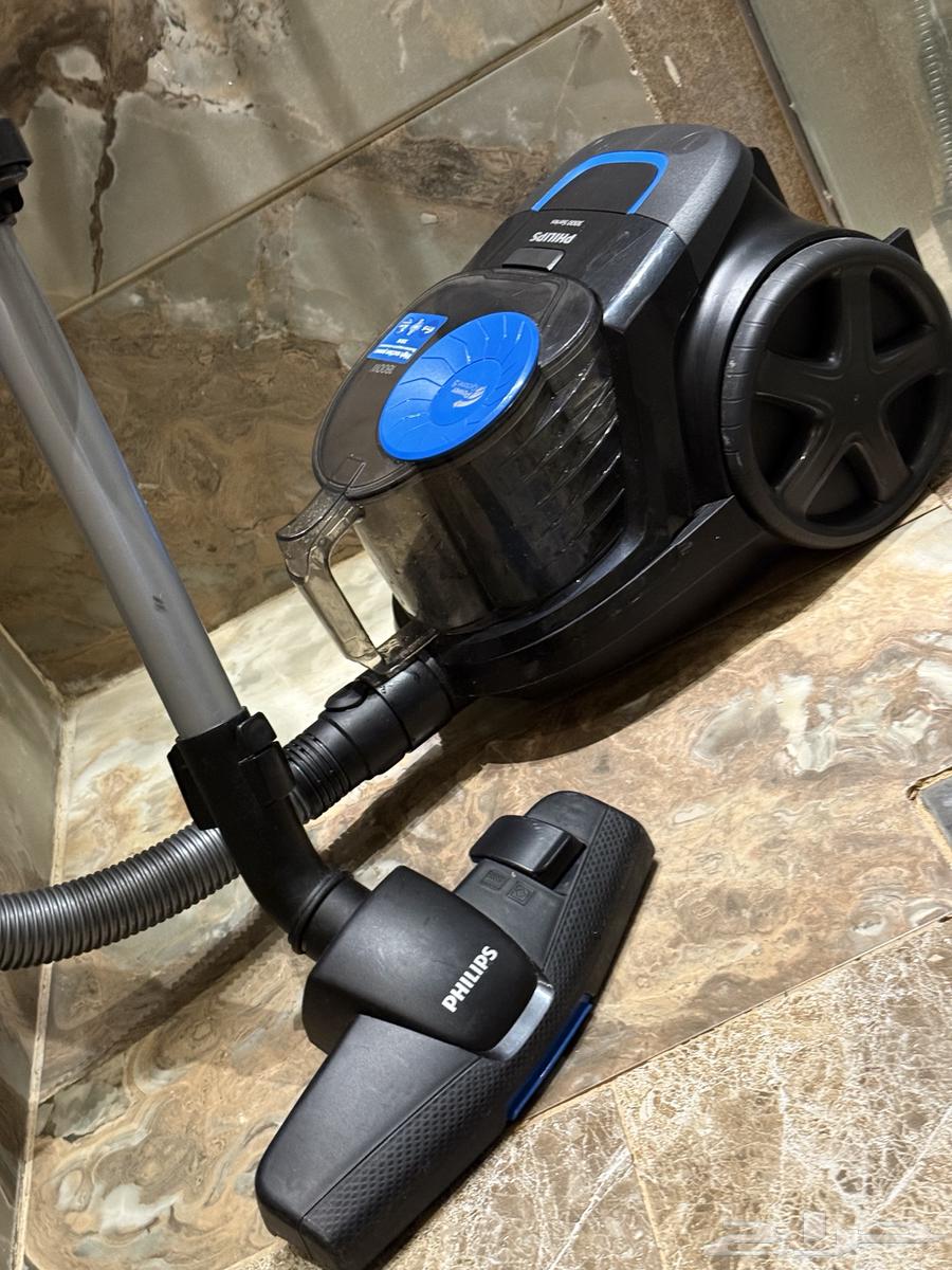 مكنسة شبه جديدة استعمال بسيط 250 ريال64518278556419111