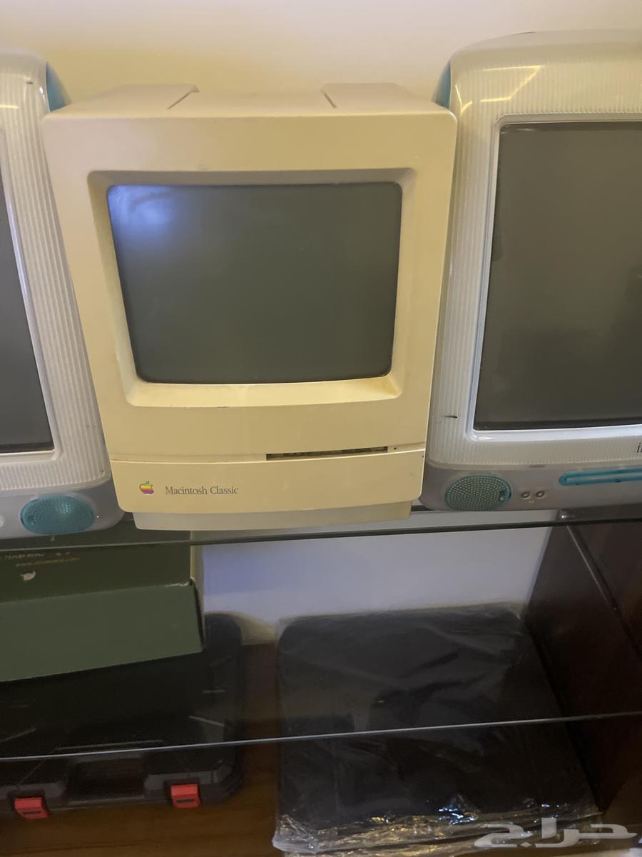 Old Mac computer four units64515108702210111
