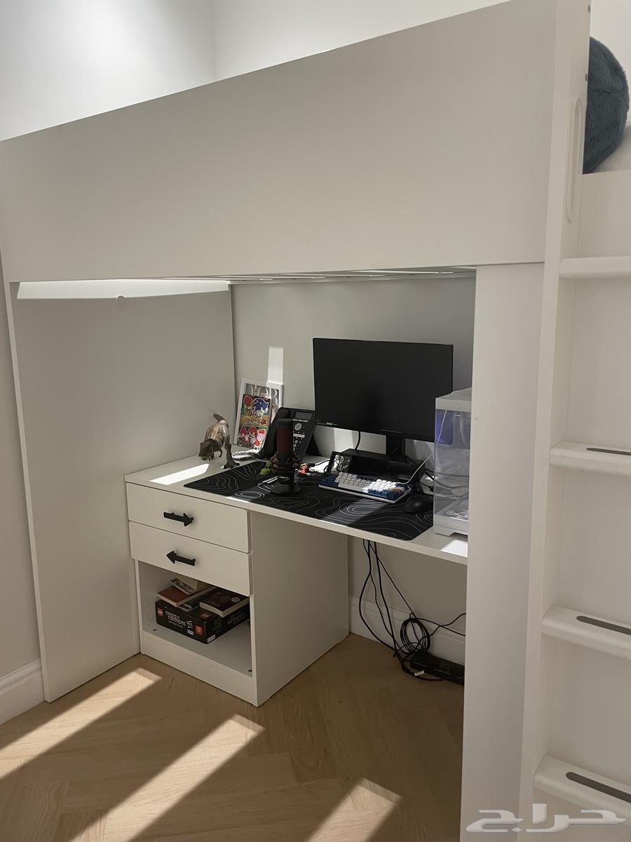 Bed with bookshelf (IKEA)64517048699265112