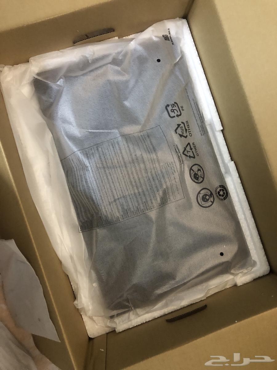 24-inch computer screen64513075062786112