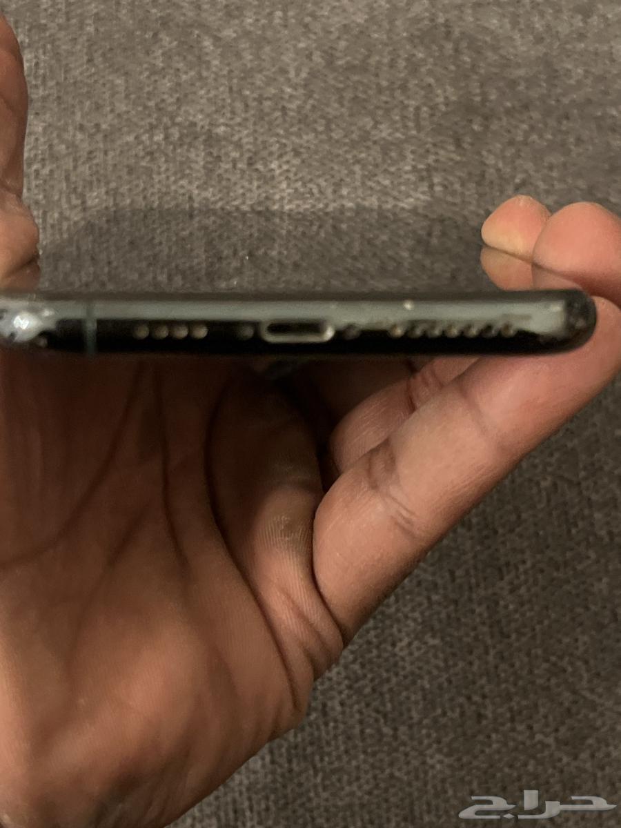 آيفون 11 شاشه إماميه والخلفيه مكسوره والباقي سليم64516003123458113